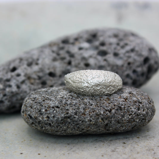 Sañ ring – Sand Texture, handgefertigter Schmuck aus recyceltem Silber von Green Wave Jewellery